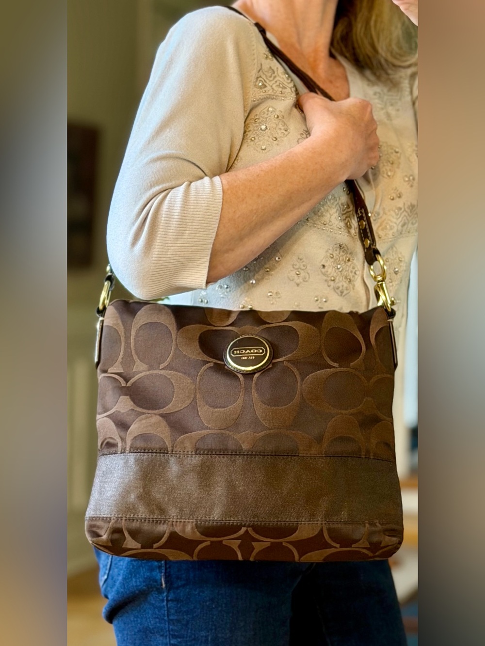 Coach Classic 2011 Signature Canvas Crossbody File Bag Chocolate Brown